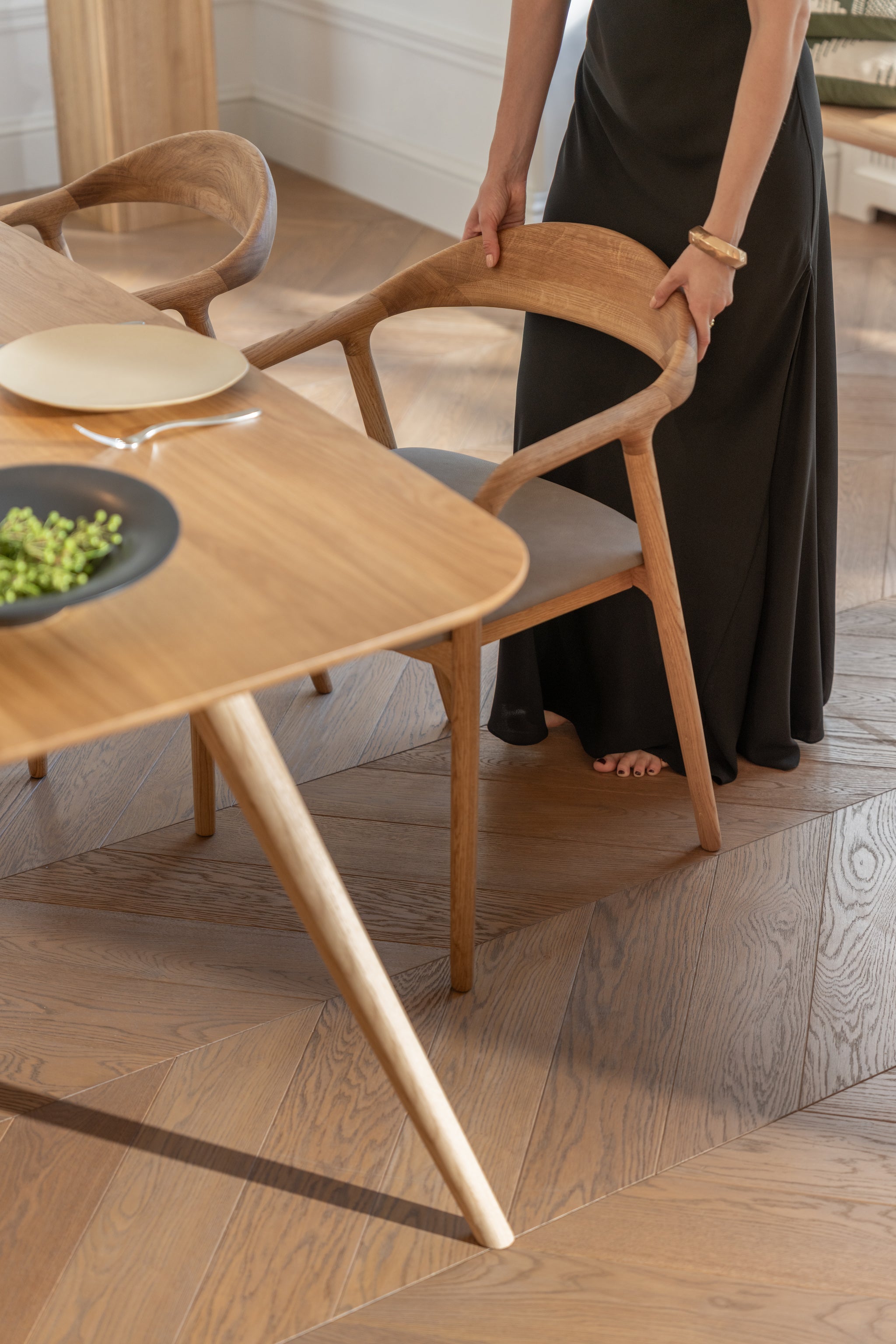 TAVI | Esstisch image 27