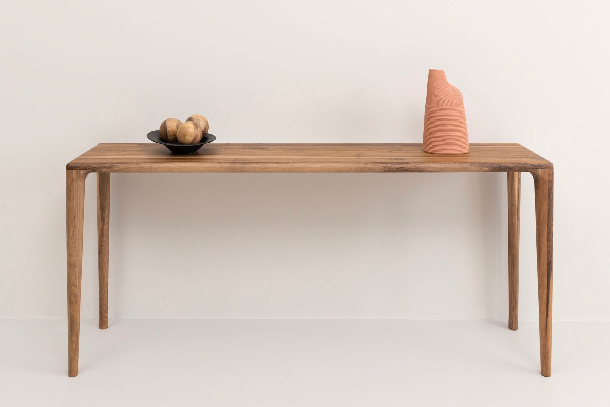 LÜNA | Konsolentisch aus Nussbaum image 12