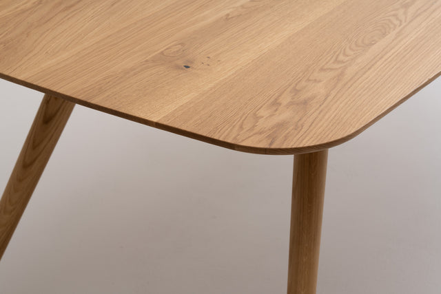 TAVI | Esstisch image 8