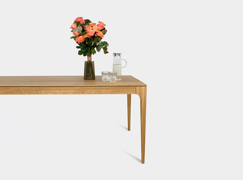 Maßgefertigter Esstisch aus Eichenholz | CAROLINA Esstisch-Hardman Design
