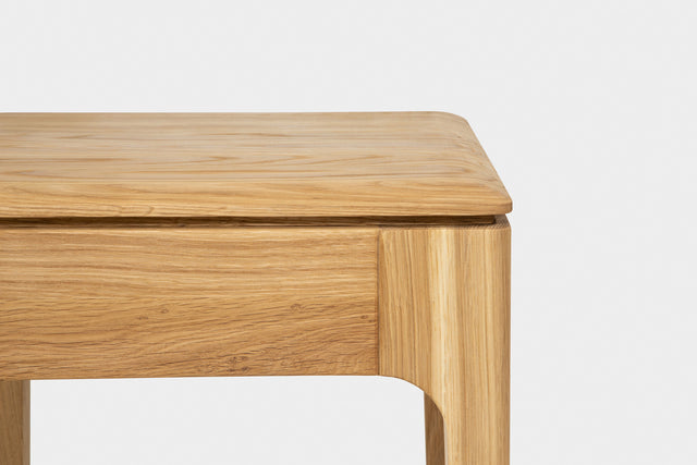 Handgerfertigter Holzhocker | CAROLINA Hocker aus Eiche-Hardman Design